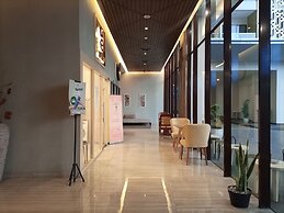 Elegant And Spacious 1Br At Patraland Amarta Apartment