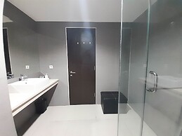 Elegant And Spacious 1Br At Patraland Amarta Apartment