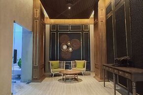 Fancy And Nice 1Br At Patraland Amarta Apartment