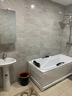 Weena Hotel & Resort