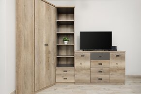 Apartment Warsaw 1 Sierpnia by Renters