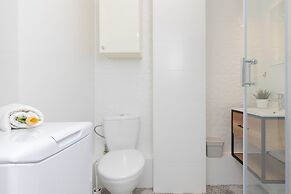 Apartment Warsaw 1 Sierpnia by Renters