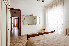 2955 Anna House by Barbarhouse