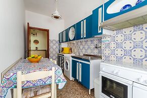 2955 Anna House by Barbarhouse