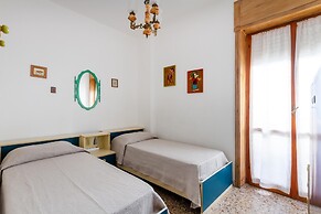 2955 Anna House by Barbarhouse