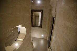 Senglea Suites