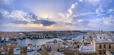 Senglea Suites