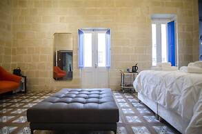Senglea Suites