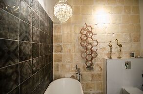 Senglea Suites