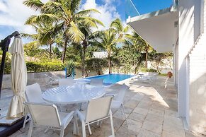 Casa da Árvore - com piscina privativa em Pipa por Carpediem