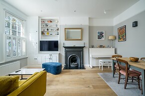 JOIVY Captivating 1-Bed Flat In Fulham