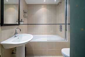 JOIVY Captivating 1-Bed Flat In Fulham