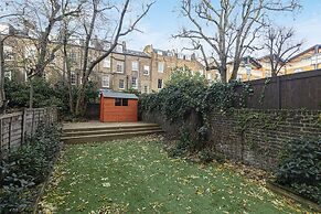 JOIVY Stylish 2 Bed Flat In Notting Hill
