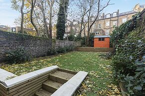 JOIVY Stylish 2 Bed Flat In Notting Hill