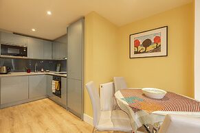 JOIVY Stylish 2 Bed Flat In Notting Hill