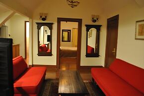 Newark Hansbury Multi Level House