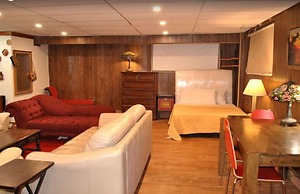 Newark Hansbury Multi Level House