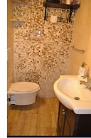 Newark Hansbury Multi Level House