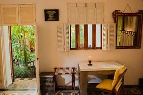 Casa Real del Cabrero by SOHO