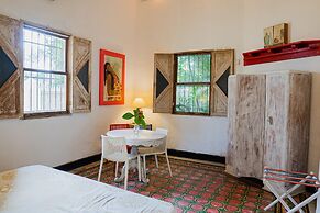 Casa Real del Cabrero by SOHO