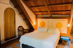 Casa Real del Cabrero by SOHO