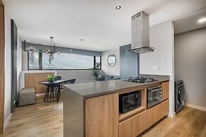 Apartment Go Living & Suites by HOUSY HOST