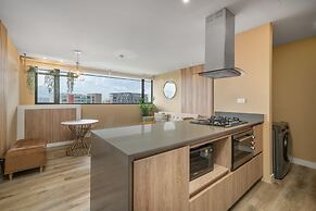 Apartment Go Living & Suites by HOUSY HOST