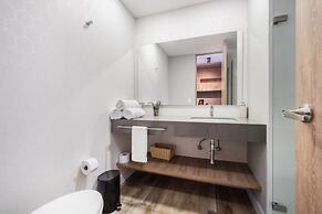 Apartment Go Living & Suites by HOUSY HOST