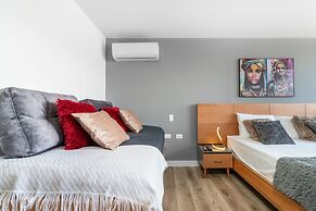 Apartment Go Living & Suites by HOUSY HOST