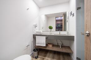 Apartment Go Living & Suites by HOUSY HOST