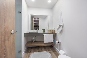 Apartment Go Living & Suites by HOUSY HOST