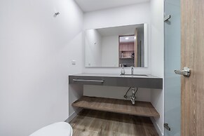 Apartment Go Living & Suites by HOUSY HOST