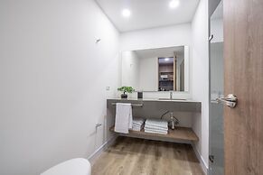 Apartment Go Living & Suites by HOUSY HOST