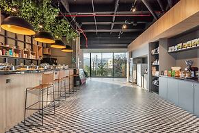 Apartment Go Living & Suites by HOUSY HOST