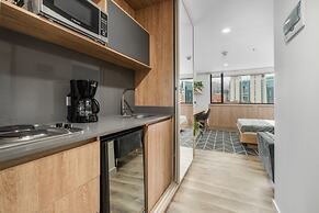 Apartment Go Living & Suites by HOUSY HOST