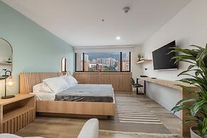 Apartment Go Living & Suites by HOUSY HOST