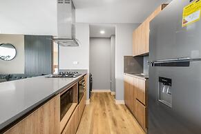 Apartment Go Living & Suites by HOUSY HOST