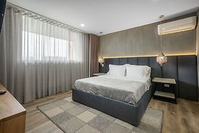 Apartment Go Living & Suites by HOUSY HOST