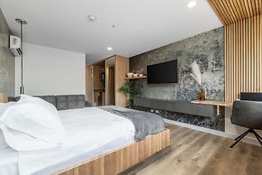 Apartment Go Living & Suites by HOUSY HOST