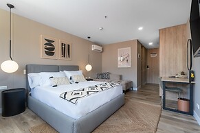 Apartment Go Living & Suites by HOUSY HOST