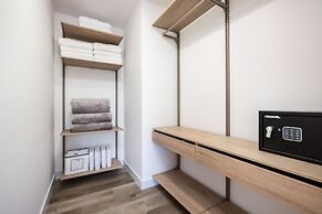 Apartment Go Living & Suites by HOUSY HOST