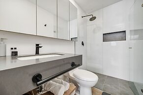 Apartment Go Living & Suites by HOUSY HOST