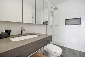 Apartment Go Living & Suites by HOUSY HOST