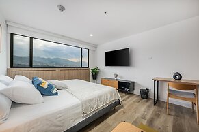 Apartment Go Living & Suites by HOUSY HOST