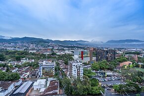 Apartment Go Living & Suites by HOUSY HOST