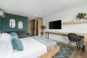 Apartment Go Living & Suites by HOUSY HOST