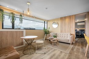 Apartment Go Living & Suites by HOUSY HOST