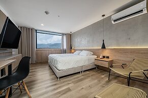 Apartment Go Living & Suites by HOUSY HOST