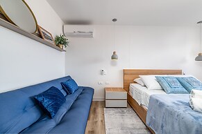 Apartment Go Living & Suites by HOUSY HOST