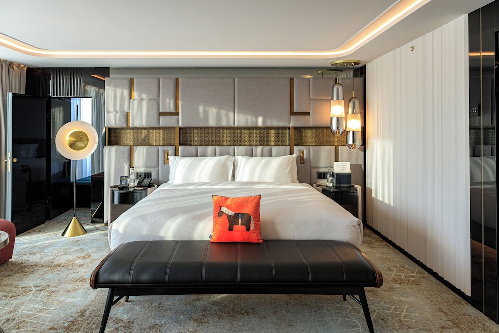 Seven Visions Resort and Places, the Dvin
